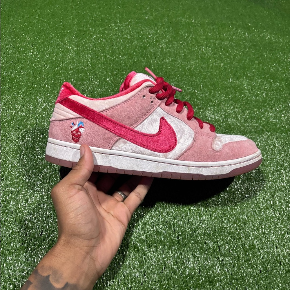 Nike SB Dunk Low. [Authentic]